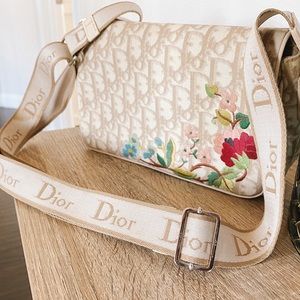 Dior vintage embroidered flowers flap crossbody